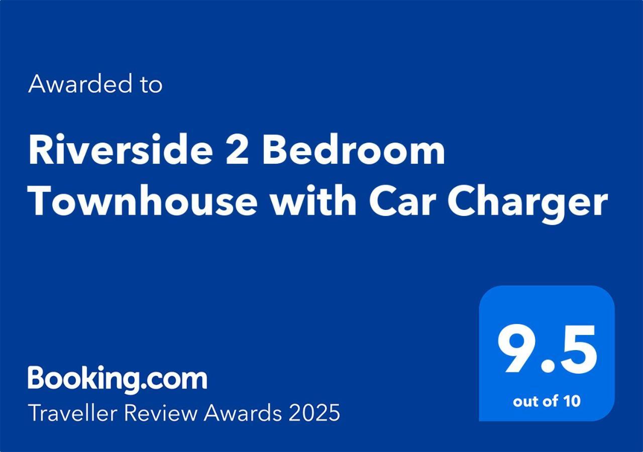 Riverside 2 Bedroom Townhouse With Car Charger 阿伯加文尼 外观 照片